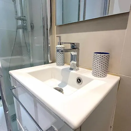 Lecourbe Apartment *